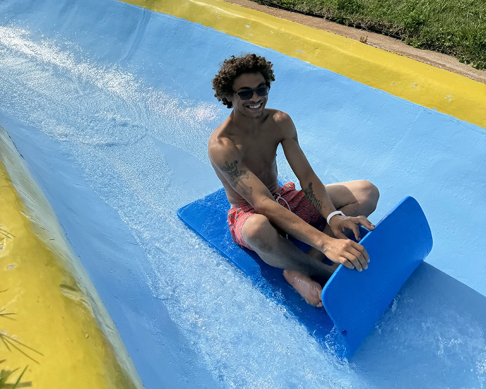 Zoom Flume slide